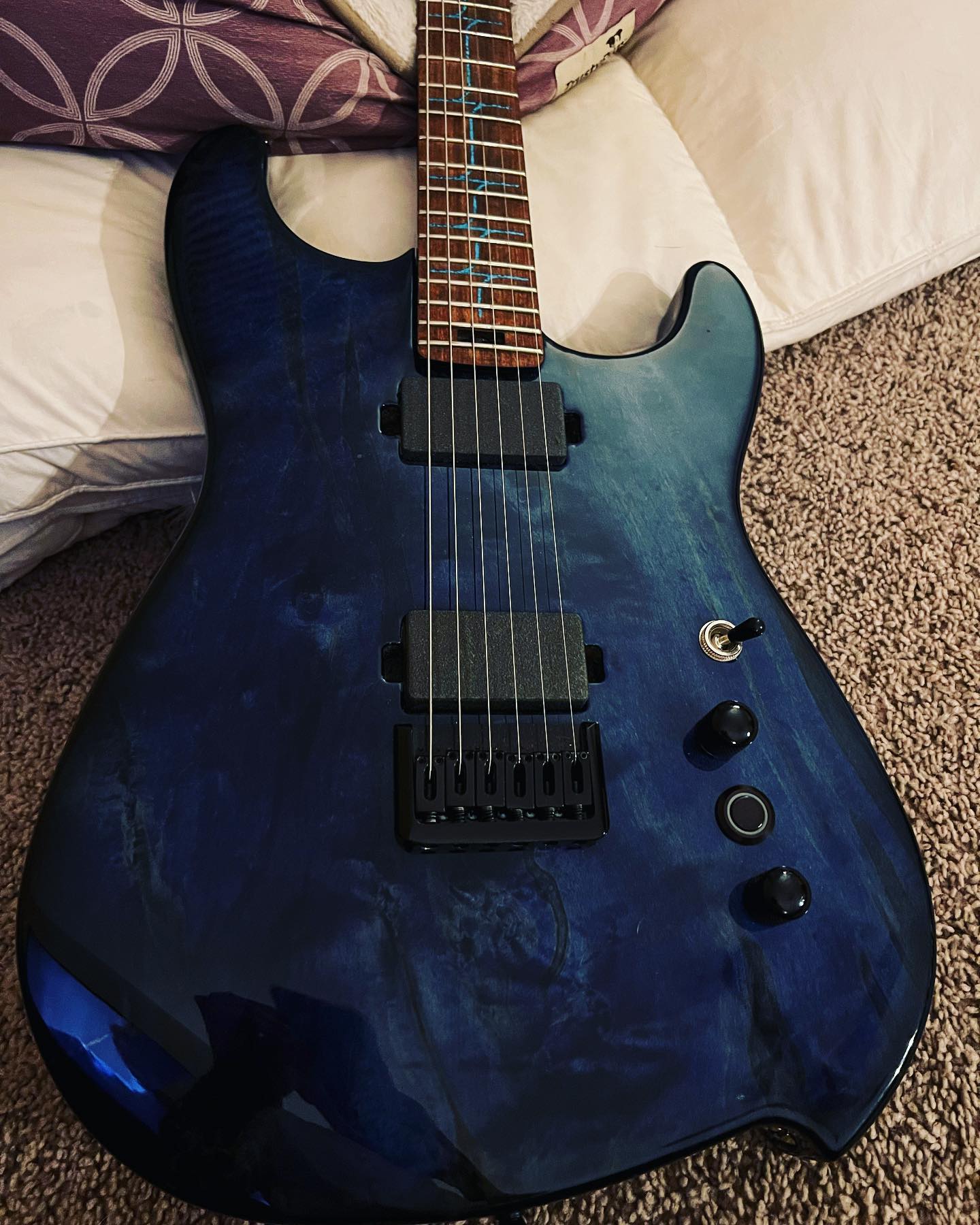 Blue burl carved body
