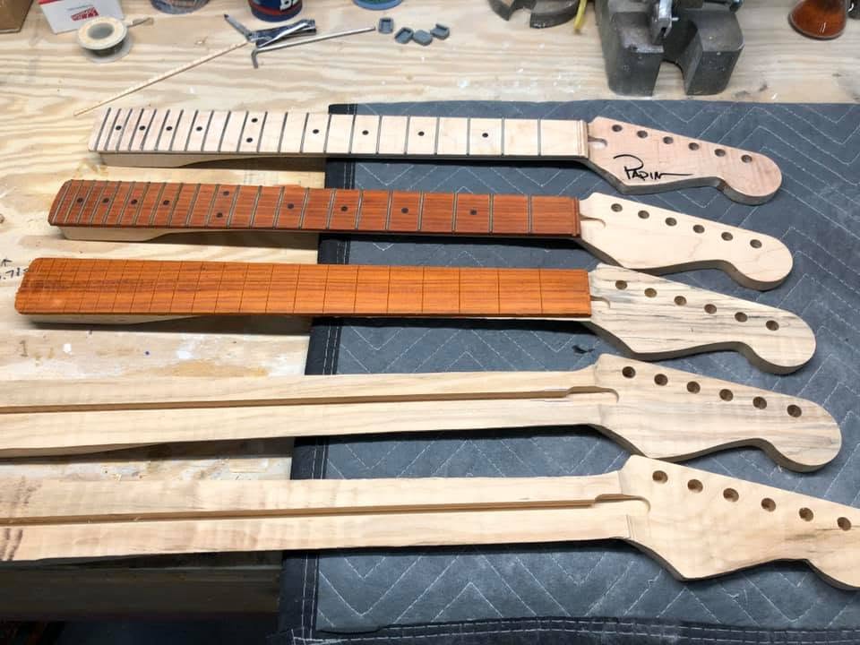 Papin necks on the bench in progress